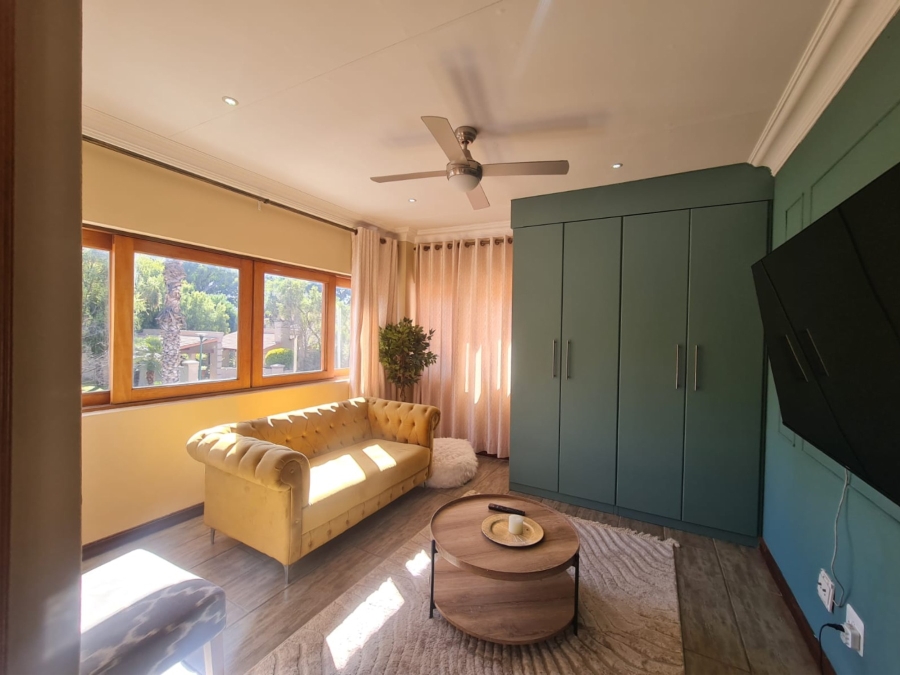 To Let 5 Bedroom Property for Rent in Eagles Landing North West